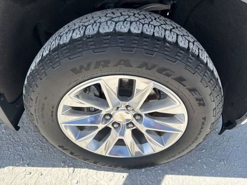 Used 2021 Chevrolet Silverado 1500 LTZ image 31