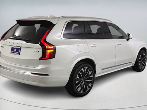 Certified 2026 Volvo XC90 B6 Ultra w/ Protection Package AWD/4WD image 4