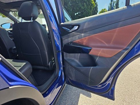 Used 2021 Volkswagen ID.4 Pro S RWD image 15