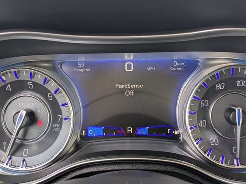 Used 2021 Chrysler 300 Touring L AWD/4WD image 22