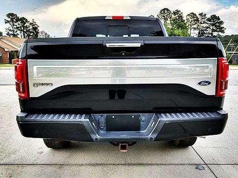 Used 2015 Ford F150 Platinum w/ Equipment Group 701A Luxury AWD/4WD image 8