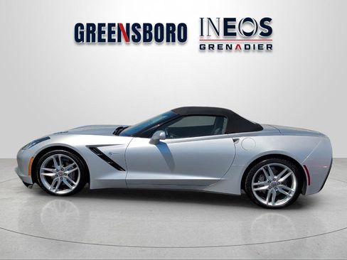 Used 2019 Chevrolet Corvette Stingray Convertible w/ 2LT Preferred Equipment Group RWD image 2