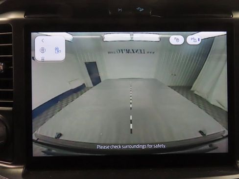 Used 2025 Ford F150 Platinum w/ FX4 Off-Road Package image 14