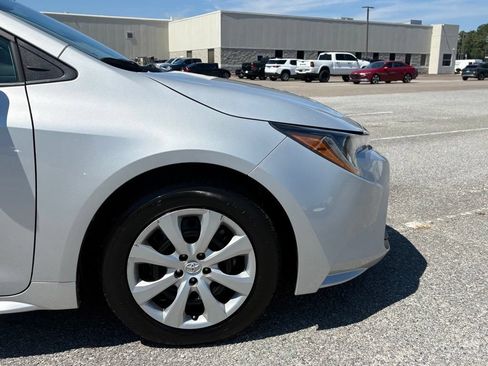 Used 2024 Toyota Corolla LE FWD image 15