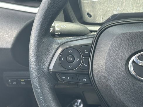 Used 2023 Toyota Corolla LE FWD image 22