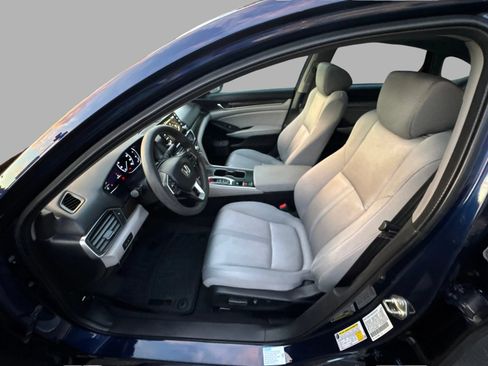 Used 2018 Honda Accord EX image 22