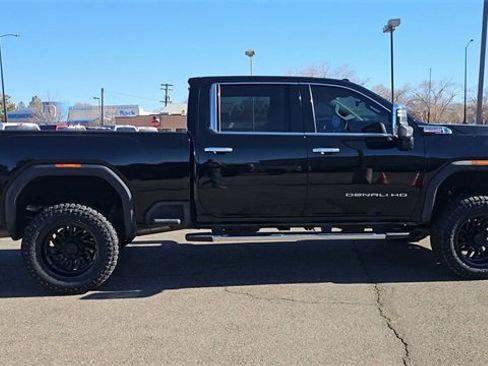 Used 2024 GMC Sierra 2500 Denali w/ Denali Reserve Package image 9