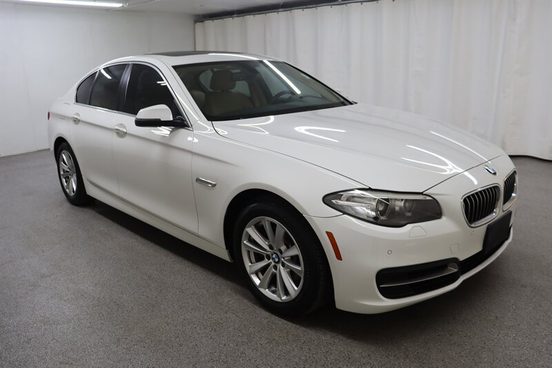Used 2014 BMW 528i xDrive Sedan AWD/4WD image 1