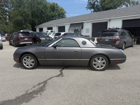 Used 2003 Ford Thunderbird RWD image 9
