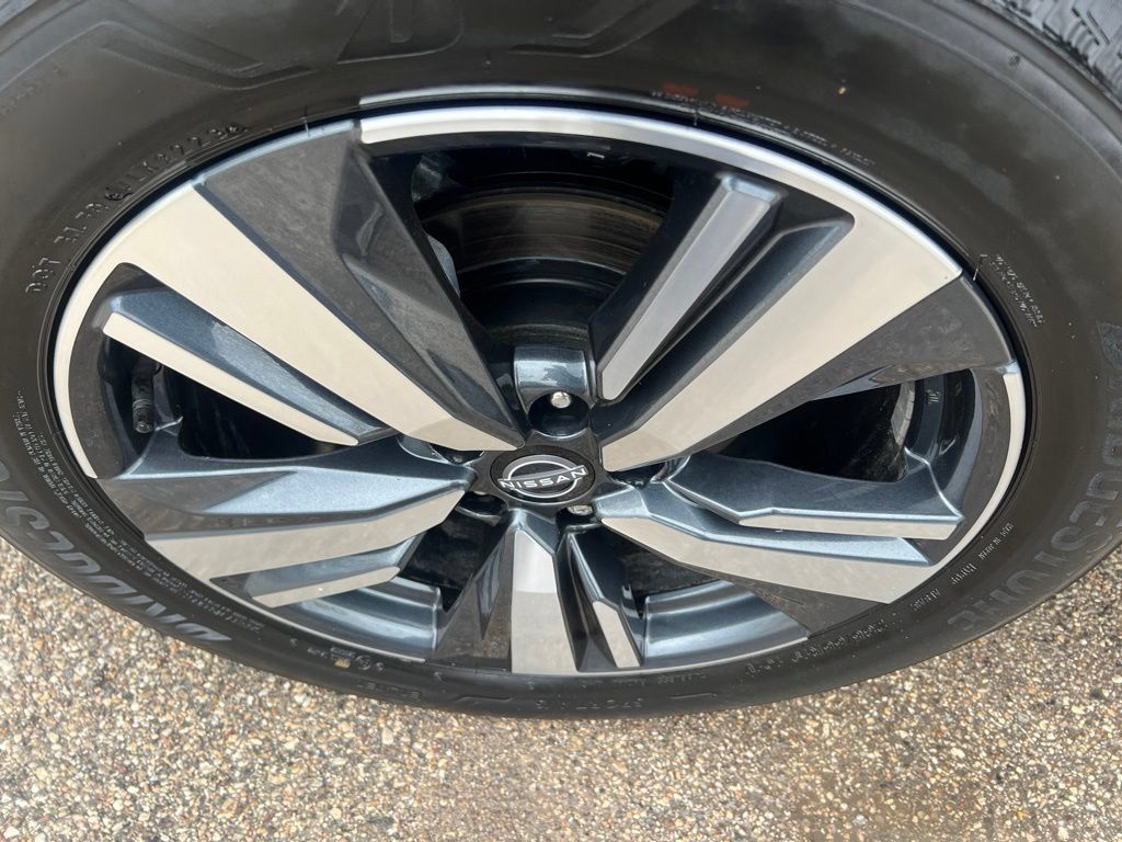 Certified 2023 Nissan Rogue SL AWD/4WD image 44