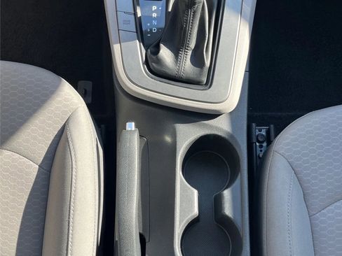 Used 2020 Hyundai Elantra SEL image 17