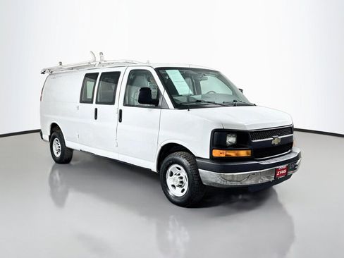 Used 2014 Chevrolet Express 2500 Extended RWD image 7