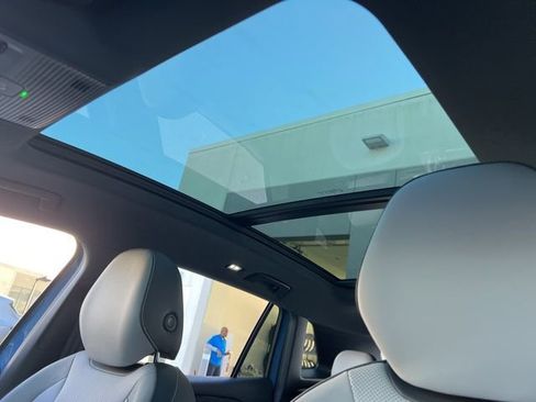 New 2026 Volkswagen Tiguan SE R-Line FWD image 22