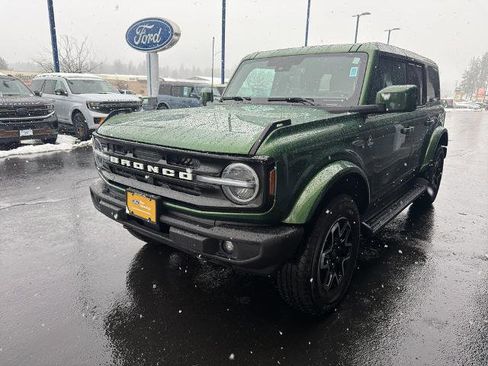 Certified 2025 Ford Bronco Outer Banks AWD/4WD image 3