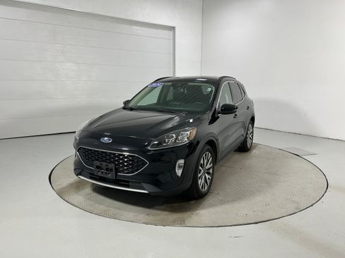 Used 2020 Ford Escape Titanium AWD/4WD image 21