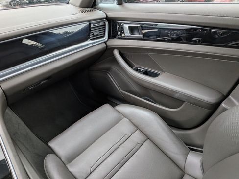 Used 2019 Porsche Panamera 4 AWD/4WD image 15