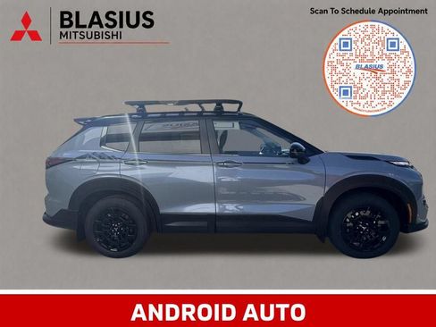 Used 2025 Mitsubishi Outlander AWD image 12