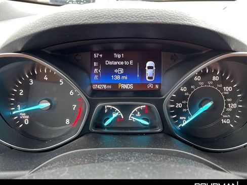 Used 2018 Ford Escape SE w/ SE Sport Appearance Package image 8