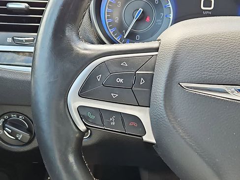 Used 2016 Chrysler 300 C RWD image 21