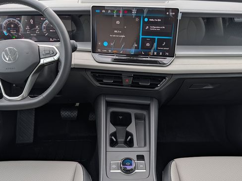 New 2026 Volkswagen Tiguan SE image 11