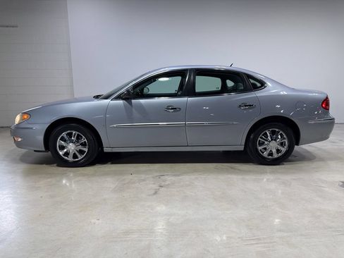 Used 2006 Buick LaCrosse CXL w/ Driver Confidence Package FWD image 4