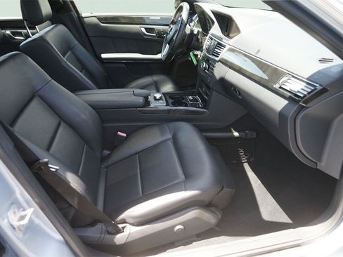 Used 2013 Mercedes-Benz E 350 Sedan image 19