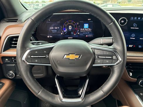 Used 2025 Chevrolet Tahoe High Country RWD image 26