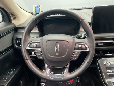 Used 2023 Lincoln Nautilus AWD w/ Premium Package image 16
