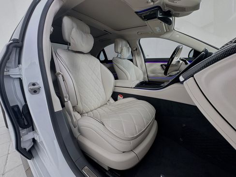 Used 2025 Mercedes-Benz S 580 4MATIC Sedan image 9