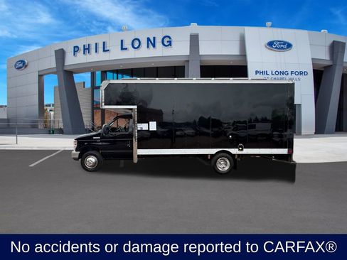 Used 2016 Ford E-450 and Econoline 450 Super Duty RWD image 2