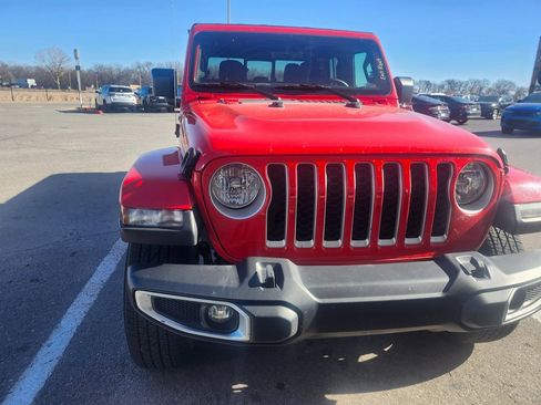 Used 2023 Jeep Gladiator Overland image 8