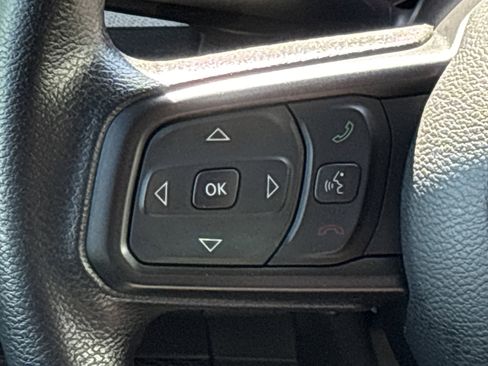 Used 2025 Jeep Wrangler Sport image 21