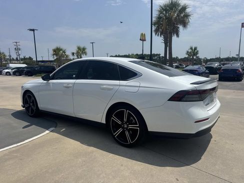 Used 2025 Honda Accord Sport image 5