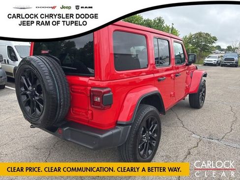 Used 2025 Jeep Wrangler Unlimited Sahara w/ Safety Group AWD/4WD image 6