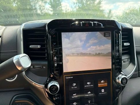 Used 2022 RAM 2500 Laramie AWD/4WD image 14