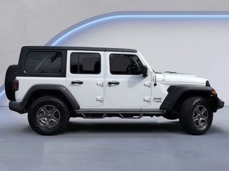 Used 2018 Jeep Wrangler Unlimited Sport S AWD/4WD video 3