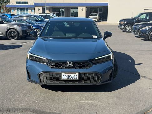 Used 2025 Honda Civic Sport image 3