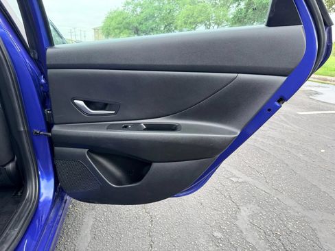 Used 2023 Hyundai Elantra SEL FWD image 19