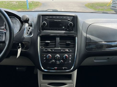 Used 2016 Dodge Grand Caravan SE w/ Quick Order Package 29E SE image 20