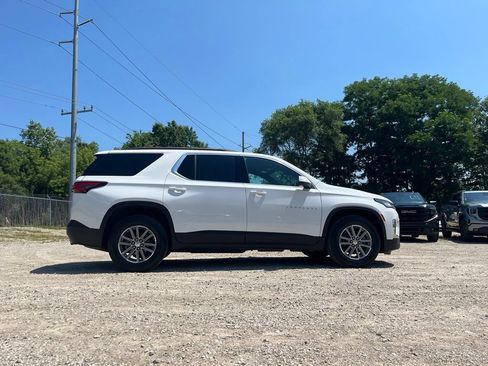 Used 2023 Chevrolet Traverse LT AWD/4WD image 6