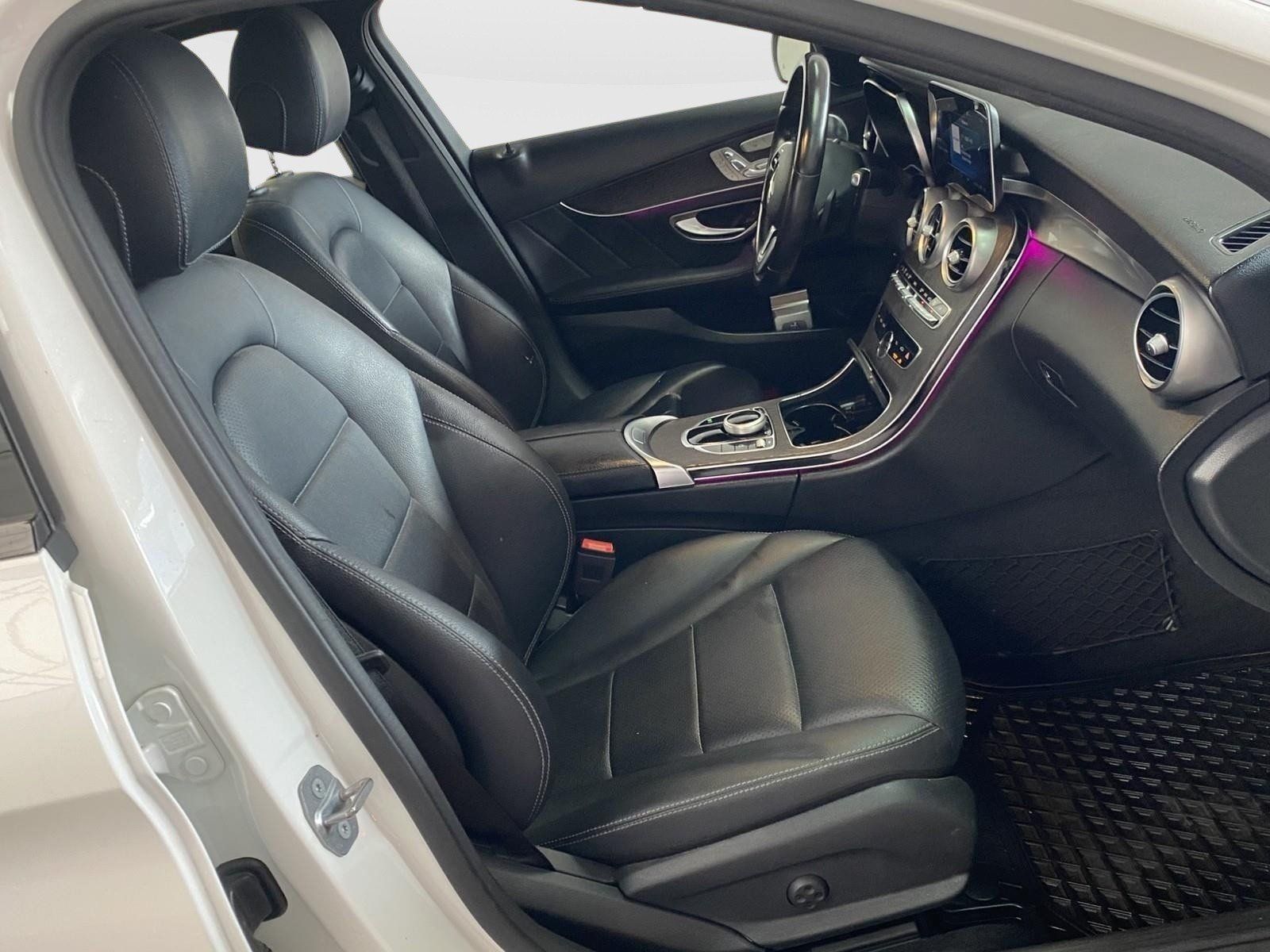 Used 2020 Mercedes-Benz C 300 4MATIC Sedan image 9