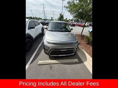 Used 2022 Kia Soul LX