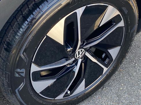 Certified 2021 Volkswagen ID.4 Pro w/ ID.4 Protection Package image 19