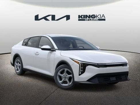 New 2025 Kia K4 LXS image 9