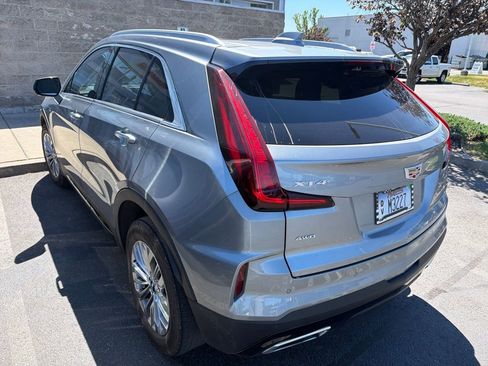Used 2025 Cadillac XT4 Premium Luxury w/ Technology Package AWD/4WD image 4