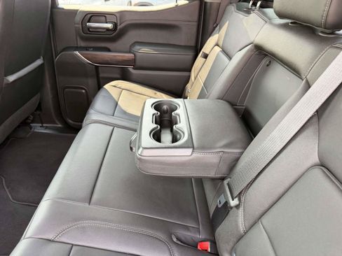 Used 2022 GMC Sierra 1500 SLT w/ SLT Premium Package AWD/4WD image 16