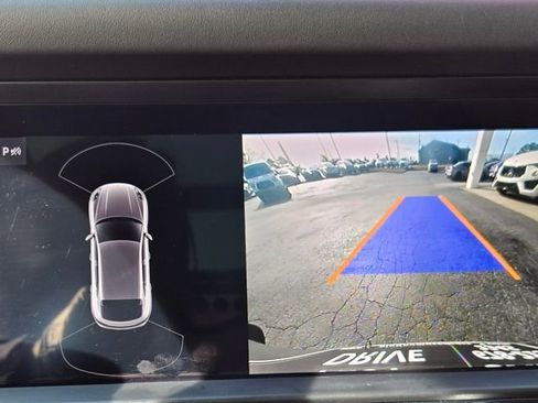 Used 2022 Porsche Macan image 32