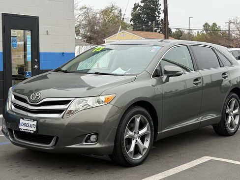 Used 2013 Toyota Venza LE image 3