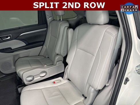 Used 2019 Toyota Highlander Limited image 2
