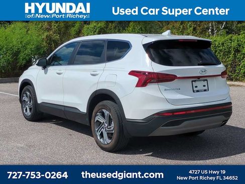 Certified 2023 Hyundai Santa Fe SE FWD image 3
